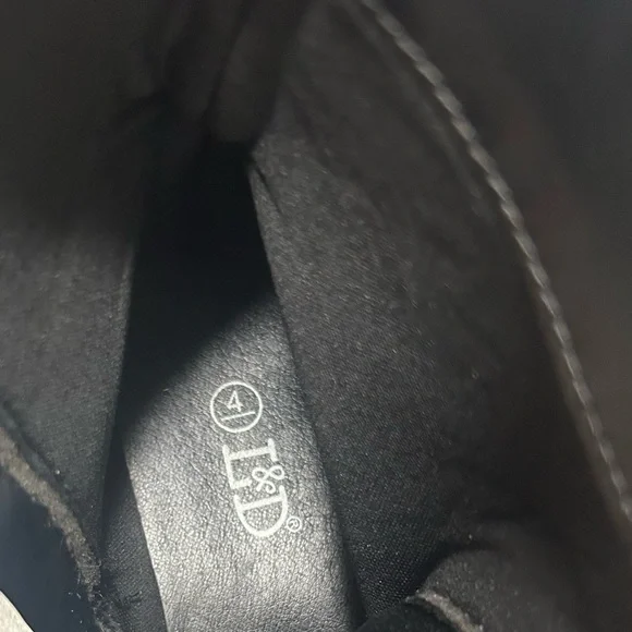 L&D Girls’ Black Floral Winter Boots – Size 4 Youth - Picture 8 of 8